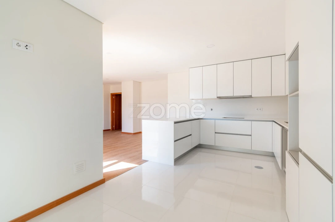 Apartamento T3 para Venda em Ovar, São João, Arada e São Vicente de Pereira Jusã Foto 4