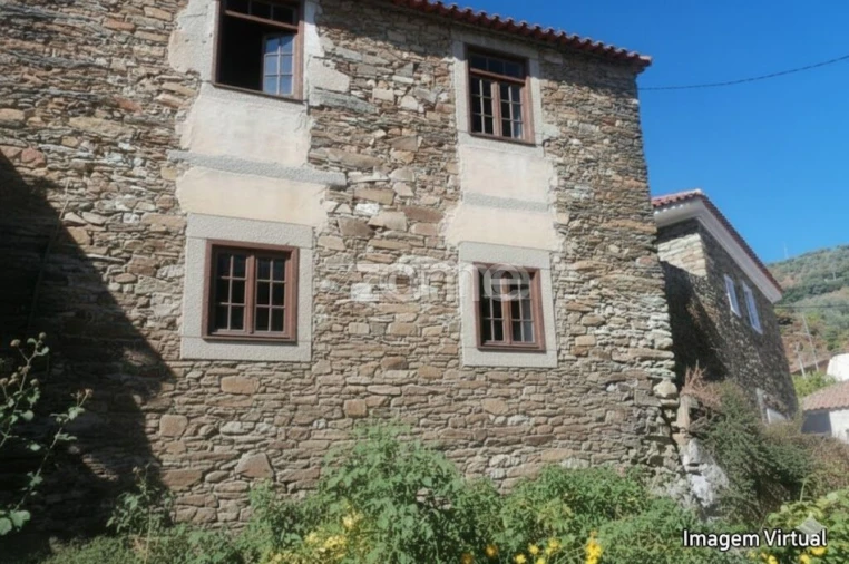 Moradia T2 para Venda em Provesende, Gouvães Douro, São Cristóvão Douro Foto 1