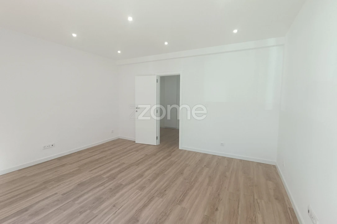 Apartamento T3 para Venda em Águas Livres Foto 8