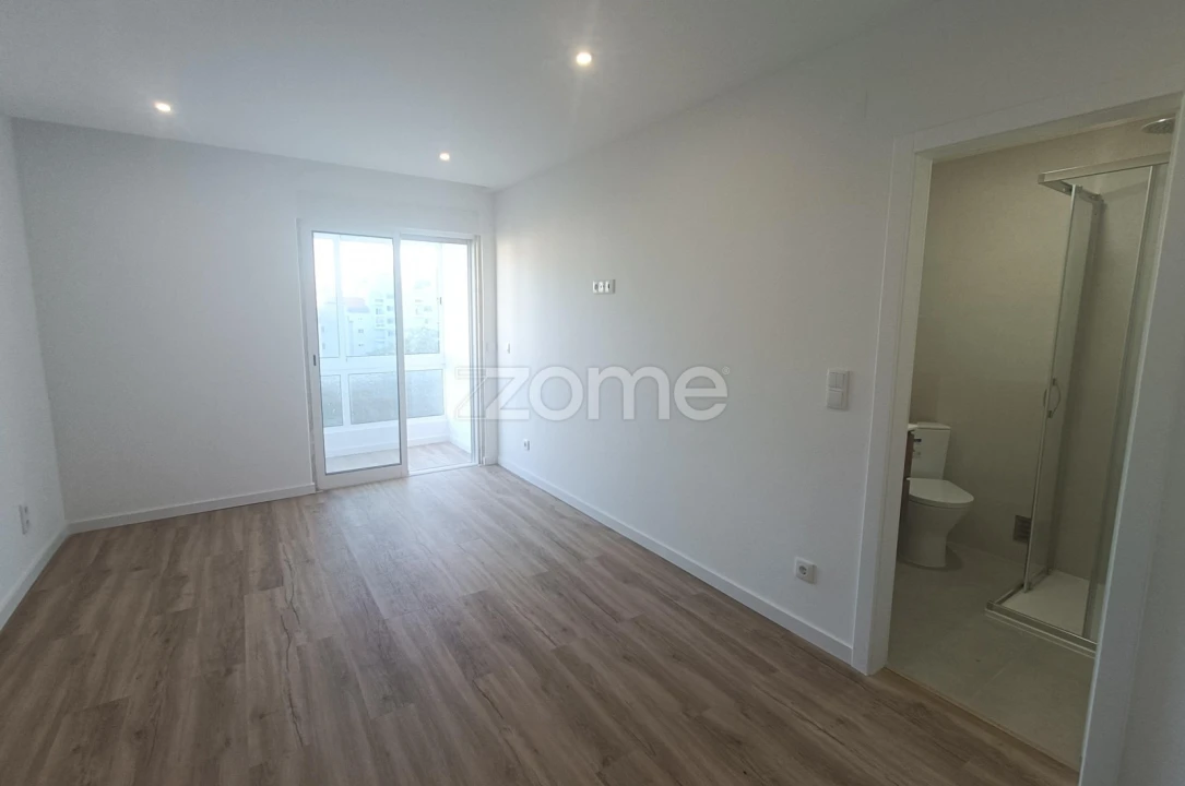 Apartamento T3 para Venda em Águas Livres Foto 14