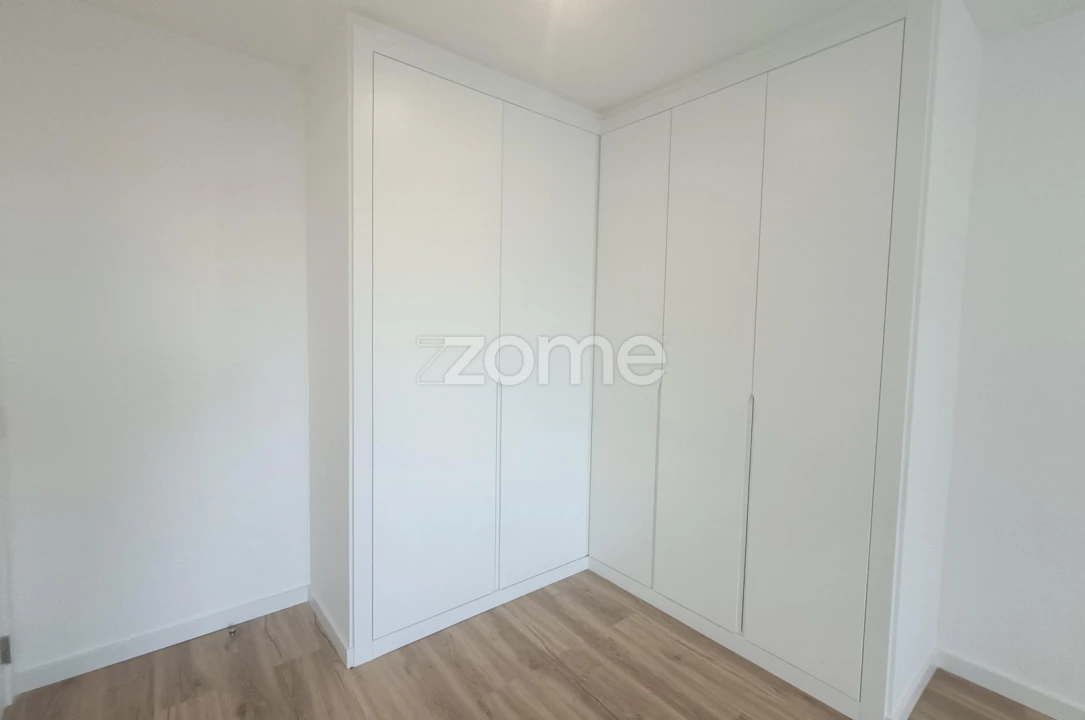 Apartamento T3 para Venda em Águas Livres Foto 17
