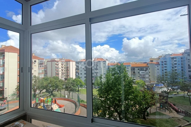Apartamento T3 para Venda em Águas Livres Foto 18