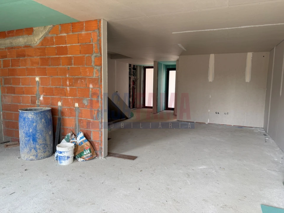 Moradia T3 para Venda em Arcozelo Foto 19