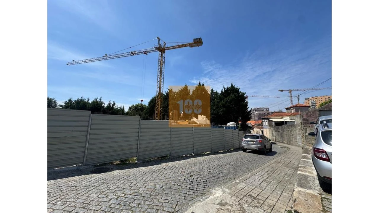 Apartamento T4 para Venda em Lordelo do Ouro e Massarelos Foto 25