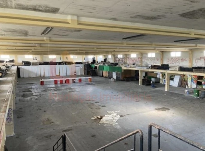 Armazém para Venda em Queluz e Belas Foto 2