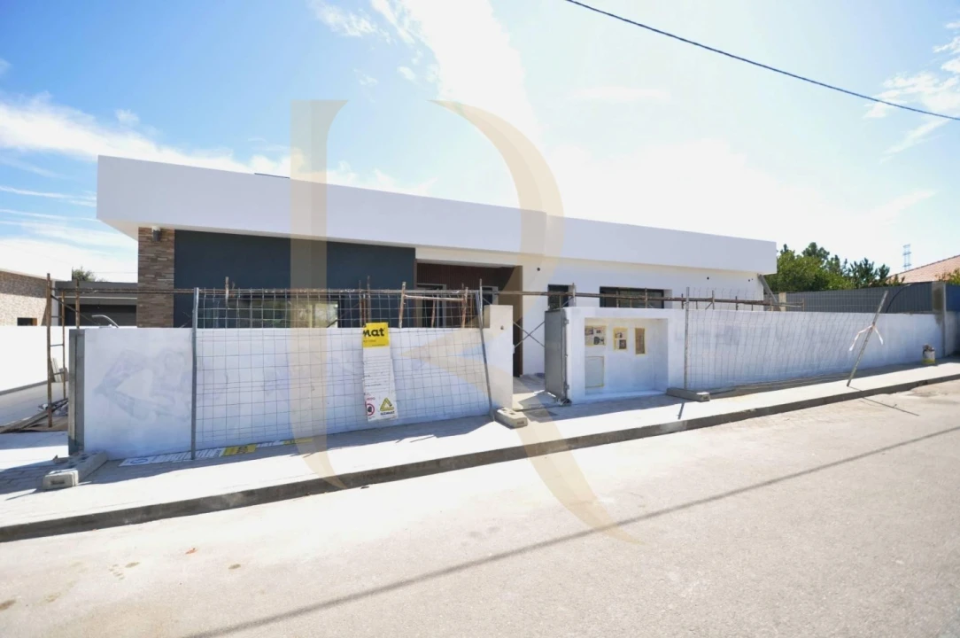 Moradia T4 para Venda em Quinta do Anjo Foto 4
