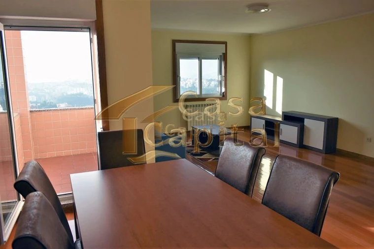 Apartamento T4 para Venda em Mateus Foto 6