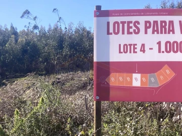 Terreno para Venda em Campelos e Outeiro da Cabeça