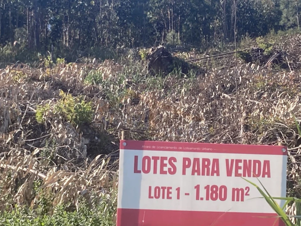 Terreno para Venda em Campelos e Outeiro da Cabeça Foto 4
