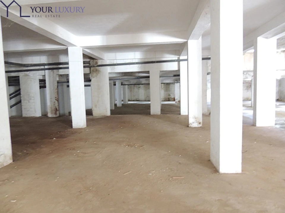 Garagem para Arrendamento em Alcabideche Foto 1