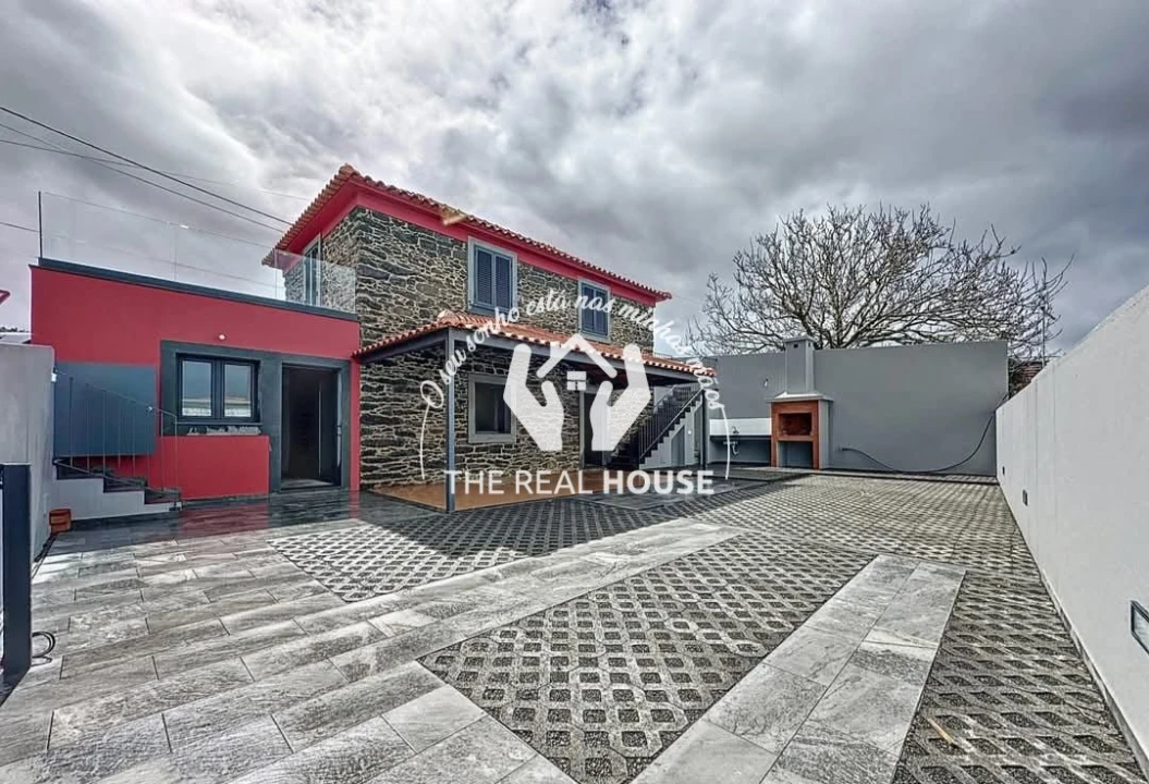 Moradia T2 para Venda em Ponta do Pargo Foto 1