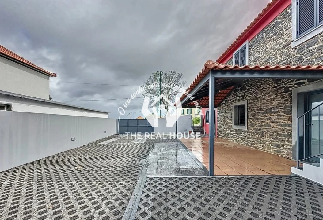 Moradia T2 para Venda em Ponta do Pargo Foto 3