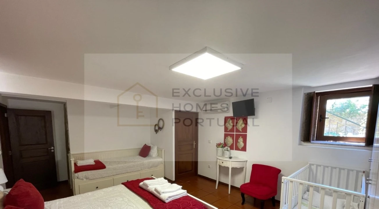 Moradia T6 para Venda em Correlhã Foto 12