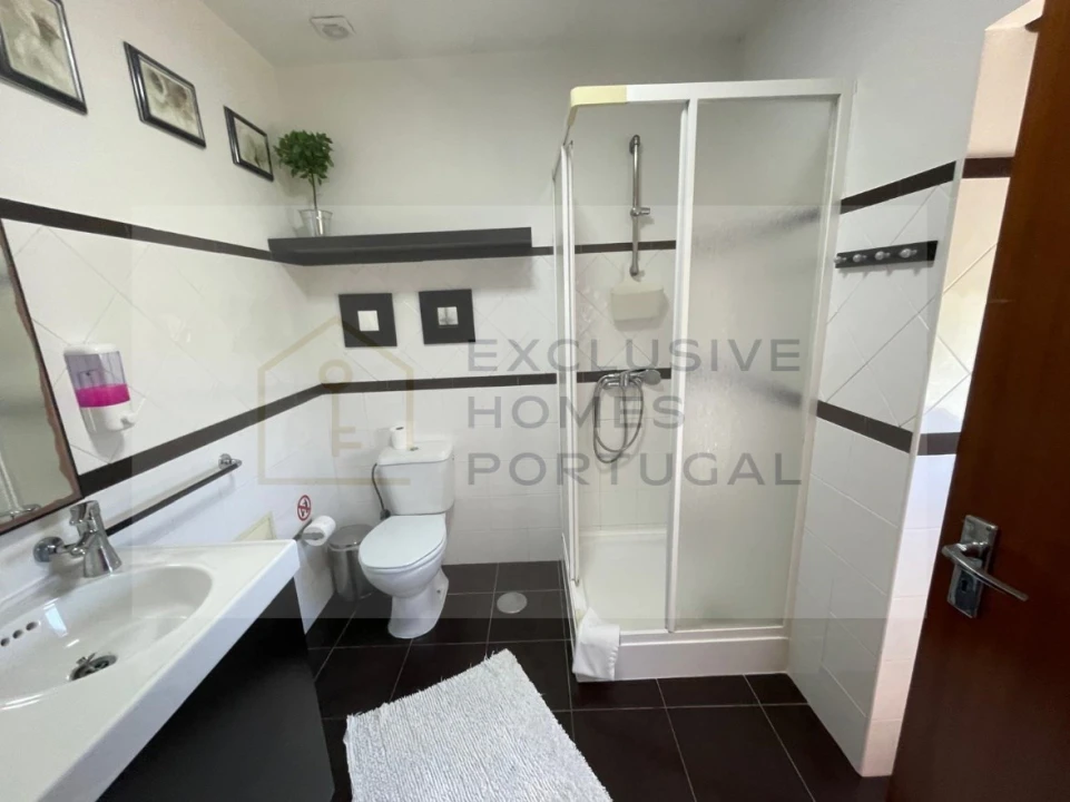 Moradia T6 para Venda em Correlhã Foto 30