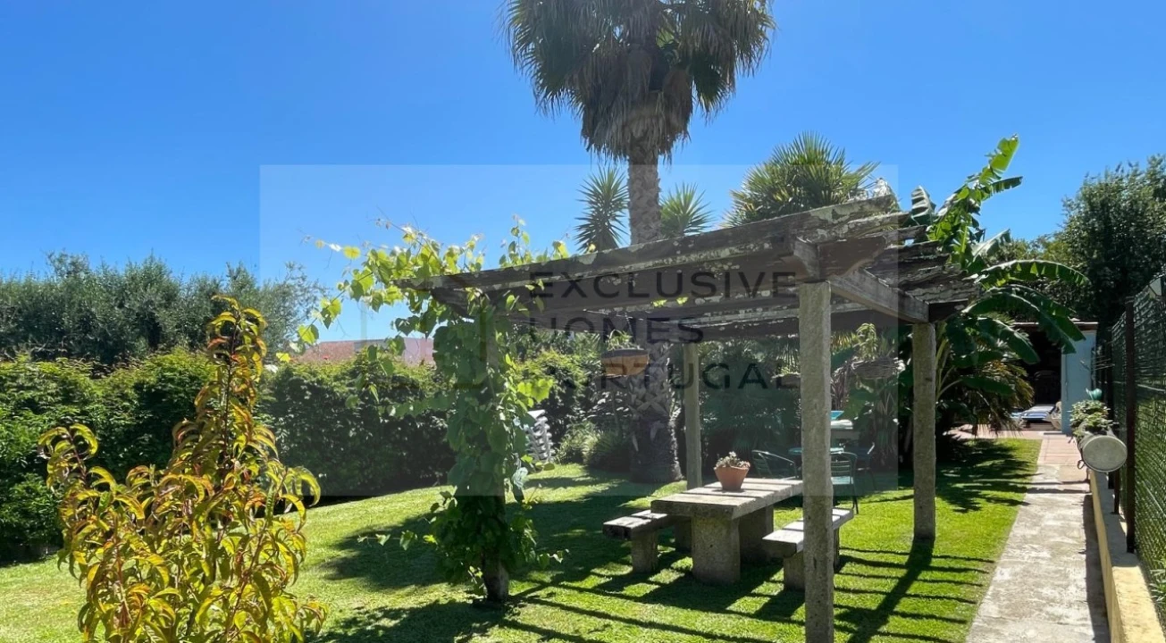 Moradia T6 para Venda em Correlhã Foto 57