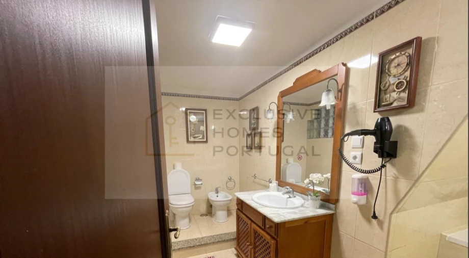 Moradia T6 para Venda em Correlhã Foto 18