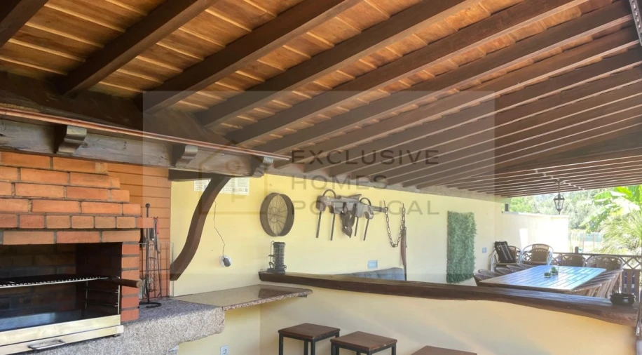 Moradia T6 para Venda em Correlhã Foto 49