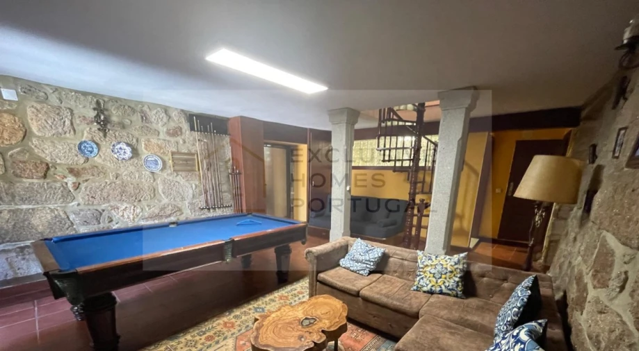 Moradia T6 para Venda em Correlhã Foto 9