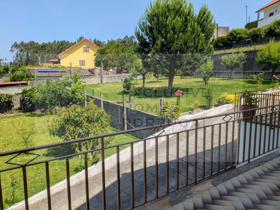 Moradia T5 para Venda em Rebordões (Souto) Foto 11