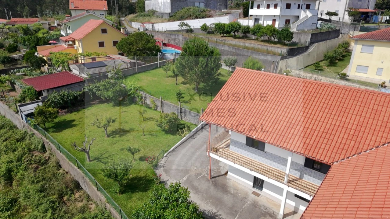 Moradia T5 para Venda em Rebordões (Souto) Foto 36