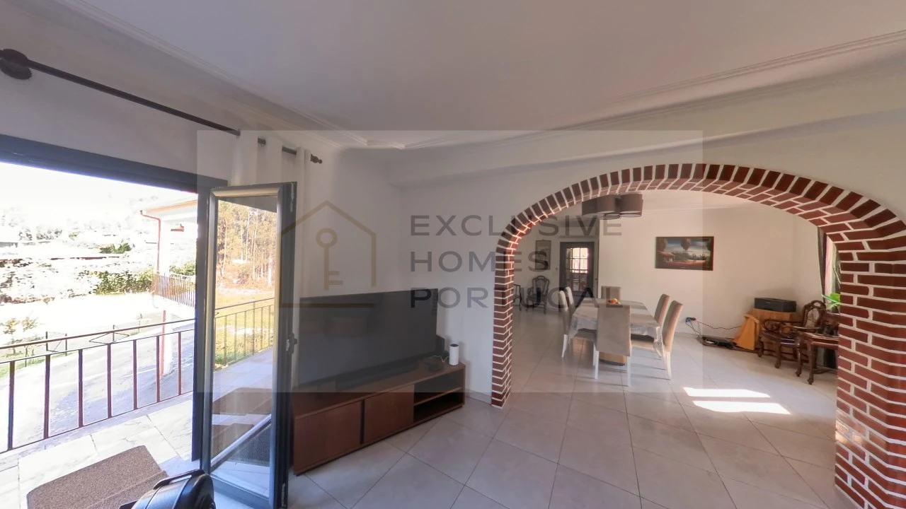 Moradia T5 para Venda em Rebordões (Souto) Foto 154