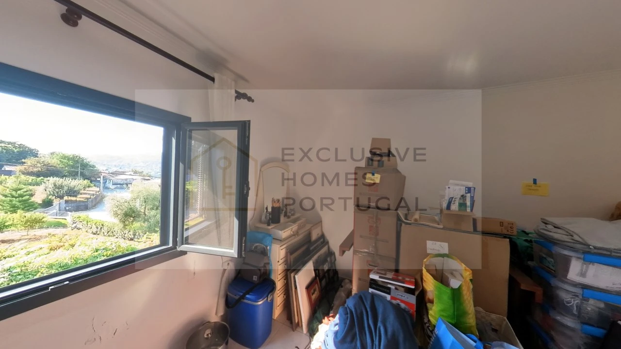 Moradia T5 para Venda em Rebordões (Souto) Foto 157