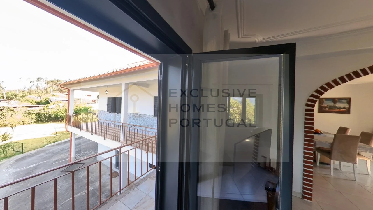 Moradia T5 para Venda em Rebordões (Souto) Foto 151