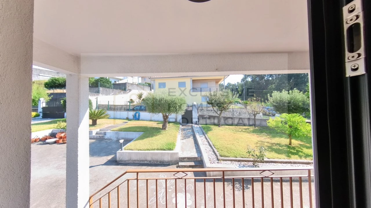 Moradia T5 para Venda em Rebordões (Souto) Foto 56