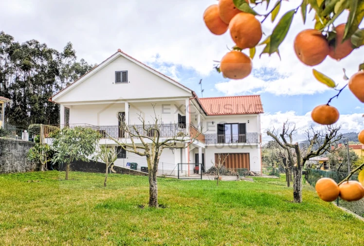 Moradia T5 para Venda em Rebordões (Souto)