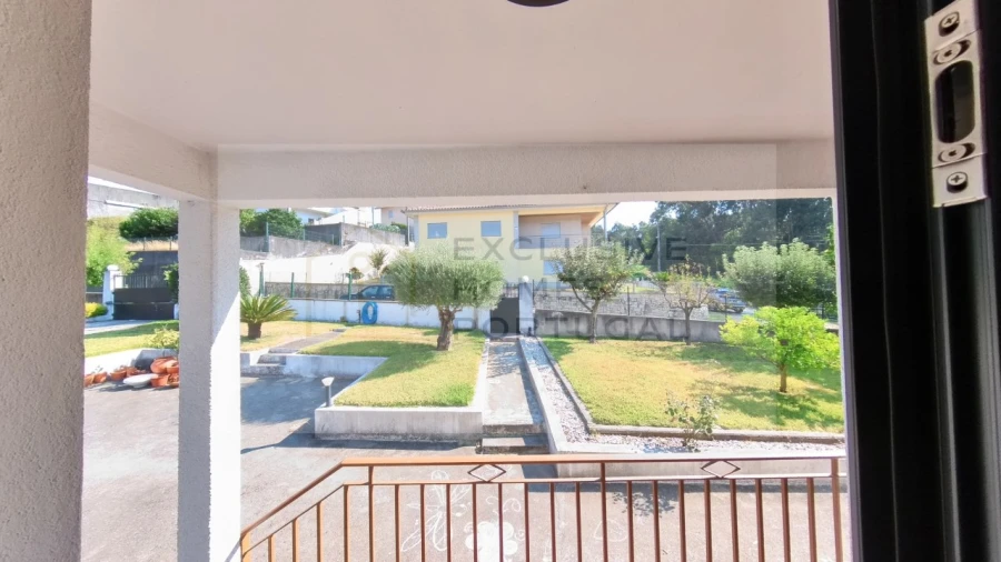 Moradia T5 para Venda em Rebordões (Souto) Foto 56