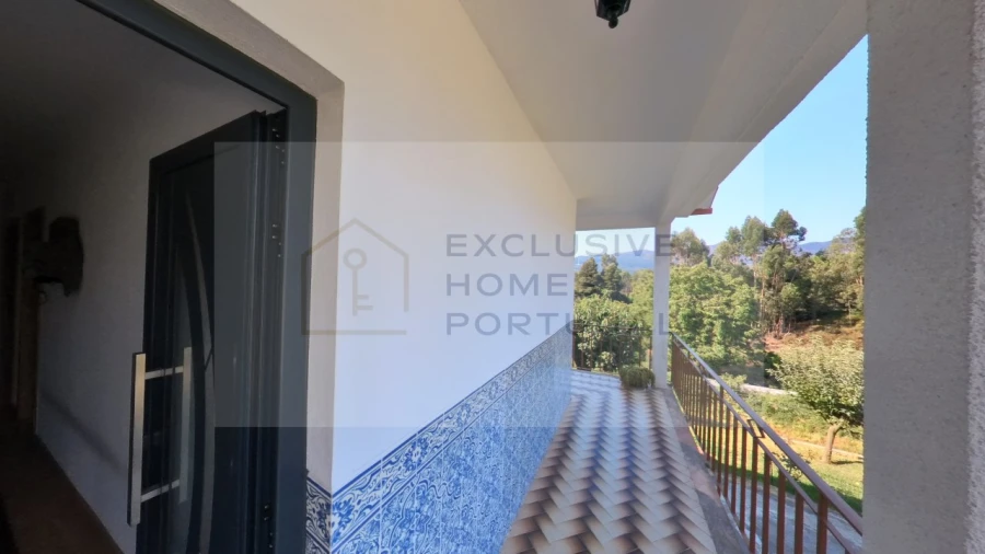 Moradia T5 para Venda em Rebordões (Souto) Foto 76