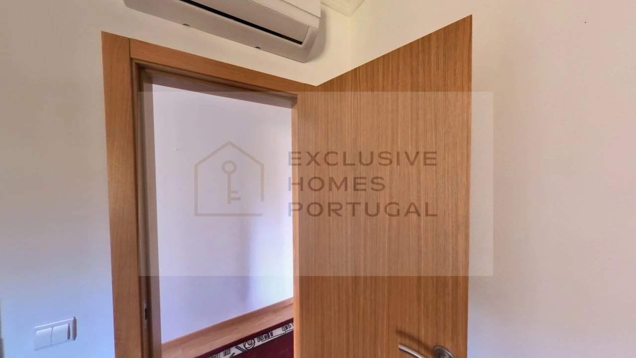 Moradia T5 para Venda em Rebordões (Souto) Foto 87