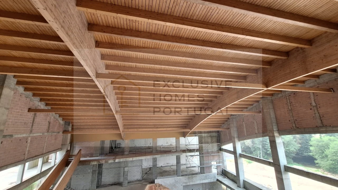 Negócio para Cedência de Quotas em Calde Foto 76