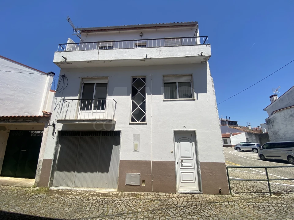 Moradia T4 para Venda em Sarzedo Foto 1