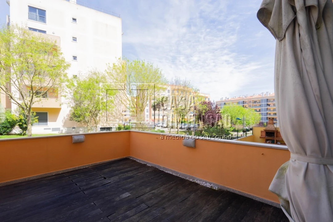 Apartamento T1 para Venda em Mina de Água Foto 1