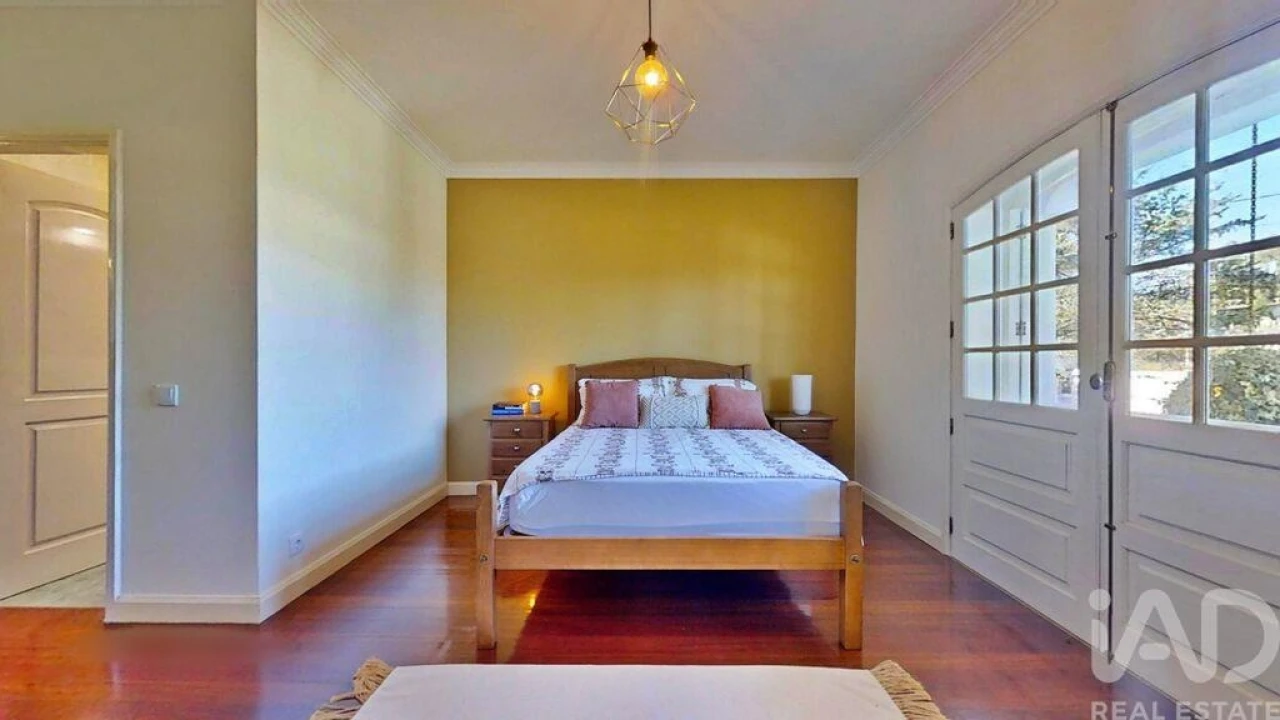 Moradia T5 para Venda em Canelas Foto 6