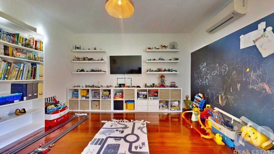 Moradia T5 para Venda em Canelas Foto 10