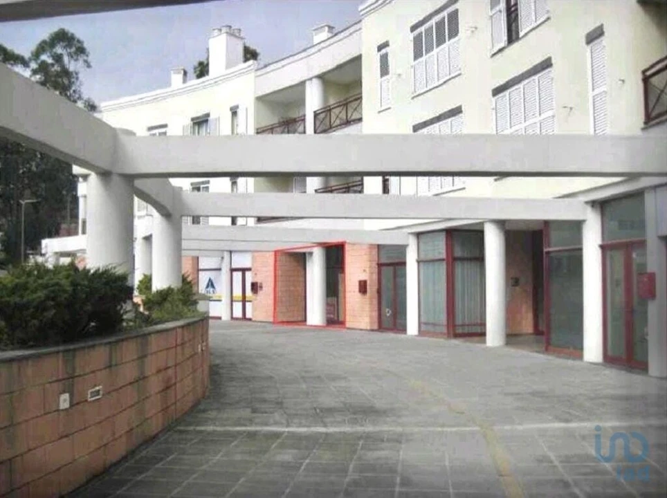 Loja para Arrendamento em Barcarena Foto 1