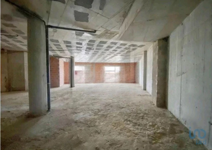 Loja para Arrendamento em Barcarena Foto 5