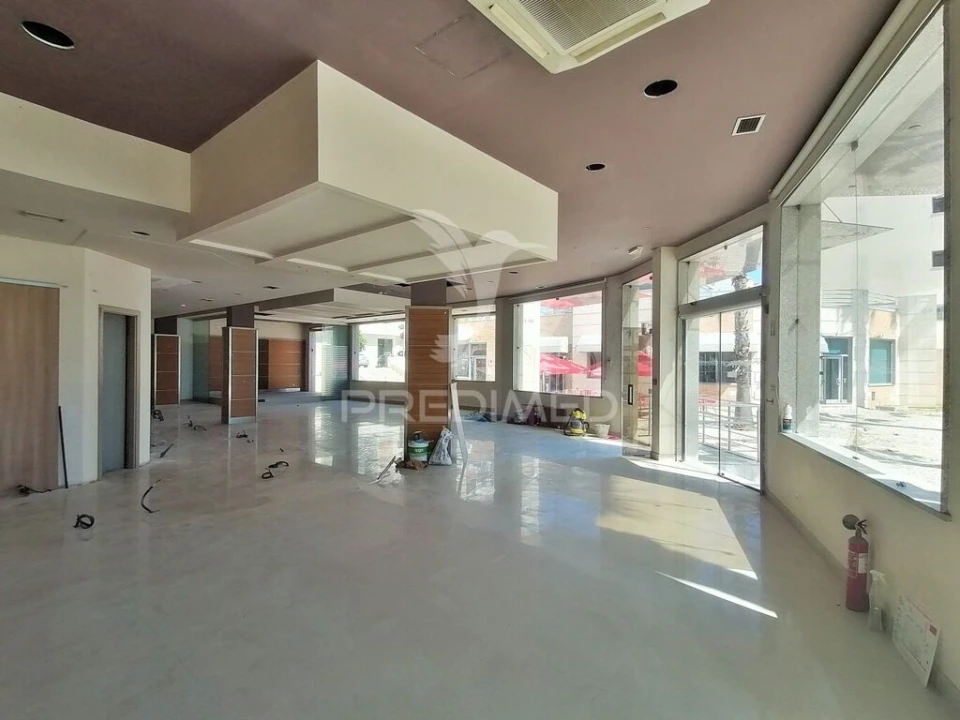 Loja para Venda em Pechão Foto 1