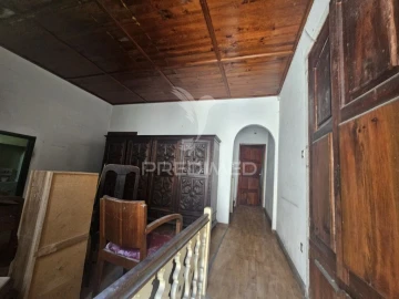 Moradia T5 para Venda em Cedofeita, Santo Ildefonso, Sé, Miragaia, São Nicolau e Vitória