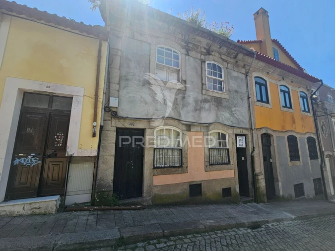 Moradia T5 para Venda em Cedofeita, Santo Ildefonso, Sé, Miragaia, São Nicolau e Vitória