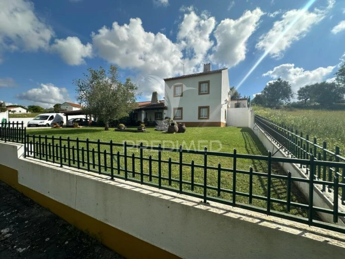 Moradia T3 para Venda em Abitureiras Foto 2