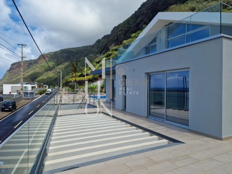 Moradia T4 para Venda em Paul do Mar Foto 22