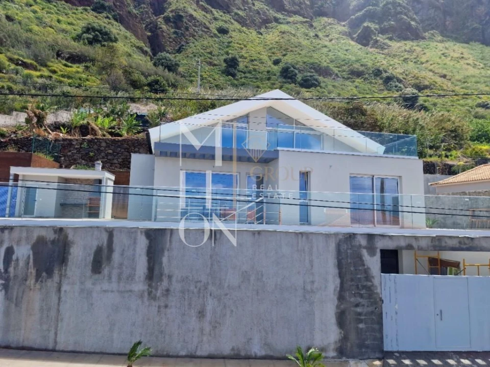 Moradia T4 para Venda em Paul do Mar Foto 13