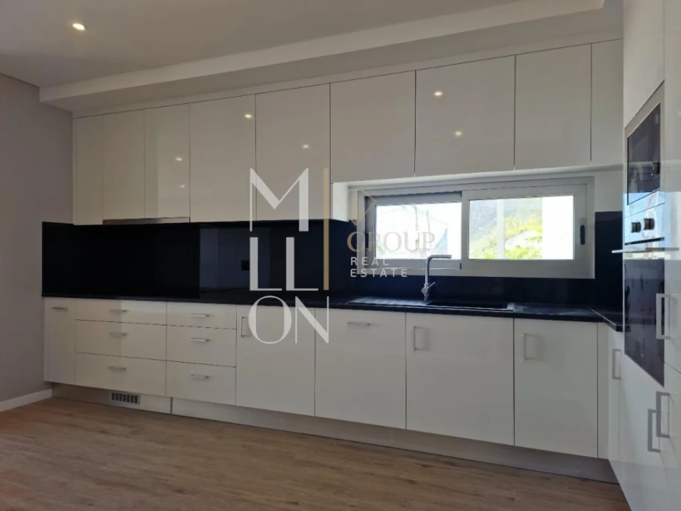 Moradia T4 para Venda em Paul do Mar Foto 5