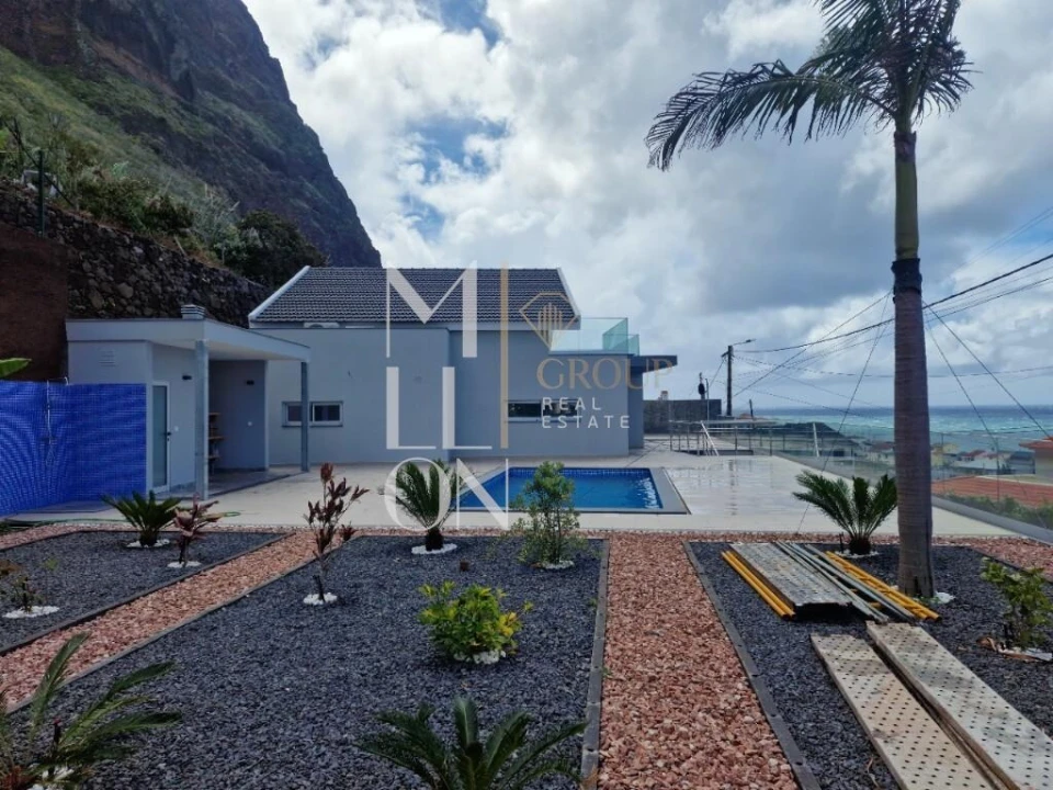 Moradia T4 para Venda em Paul do Mar Foto 26