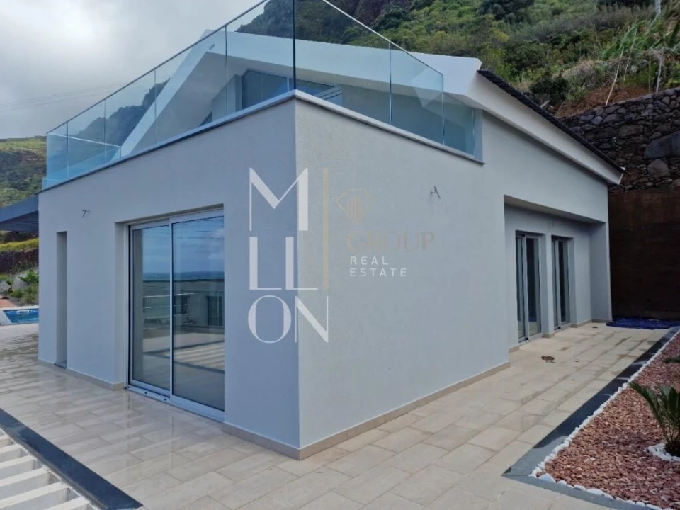 Moradia T4 para Venda em Paul do Mar Foto 29