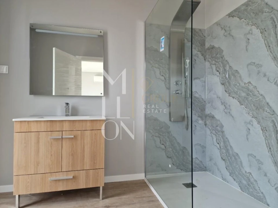 Moradia T4 para Venda em Paul do Mar Foto 35