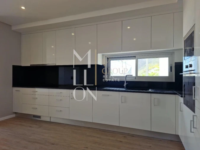 Moradia T4 para Venda em Paul do Mar Foto 5